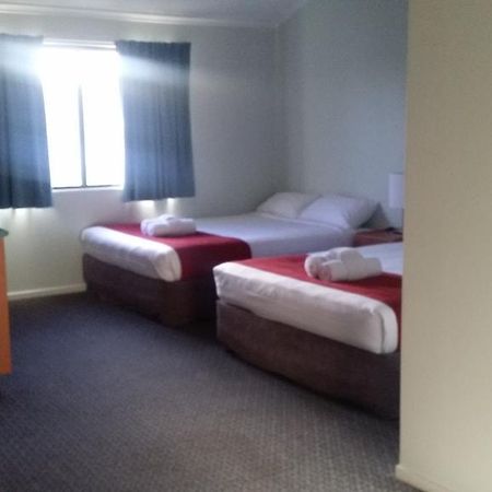 Harbour City Motel แกลดสตัน ภายนอก รูปภาพ