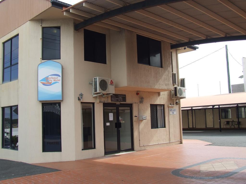 Harbour City Motel แกลดสตัน ภายนอก รูปภาพ