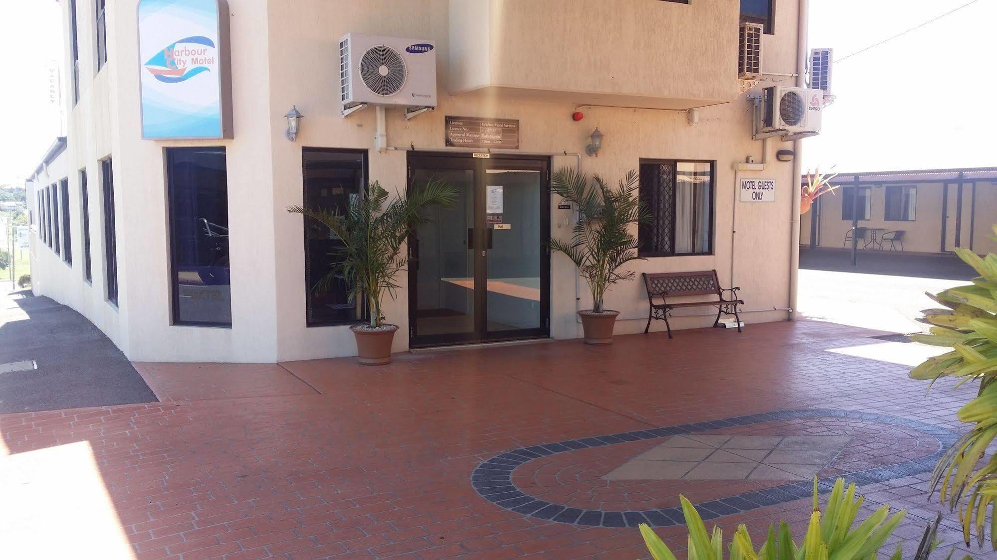 Harbour City Motel แกลดสตัน ภายนอก รูปภาพ