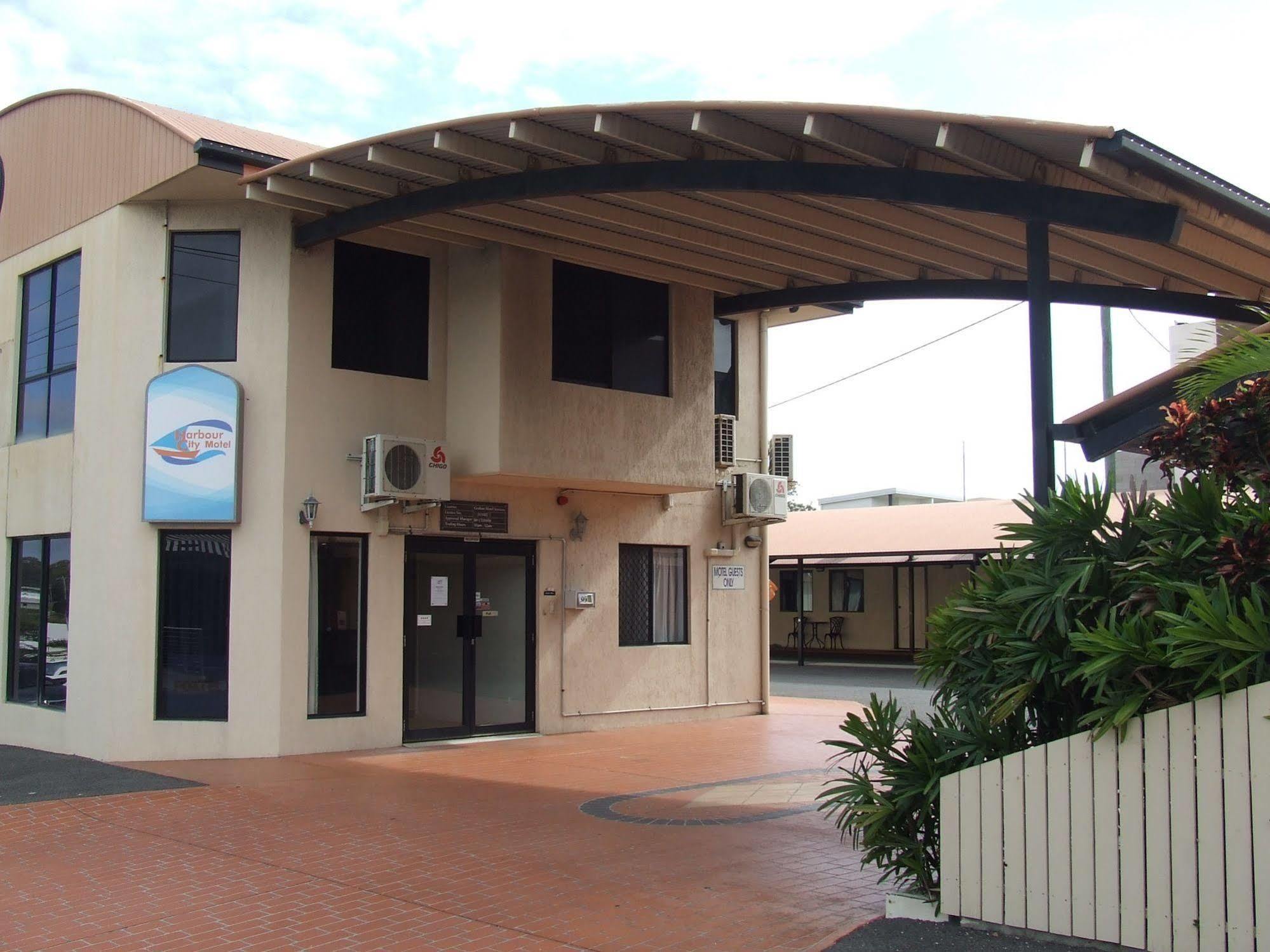 Harbour City Motel แกลดสตัน ภายนอก รูปภาพ